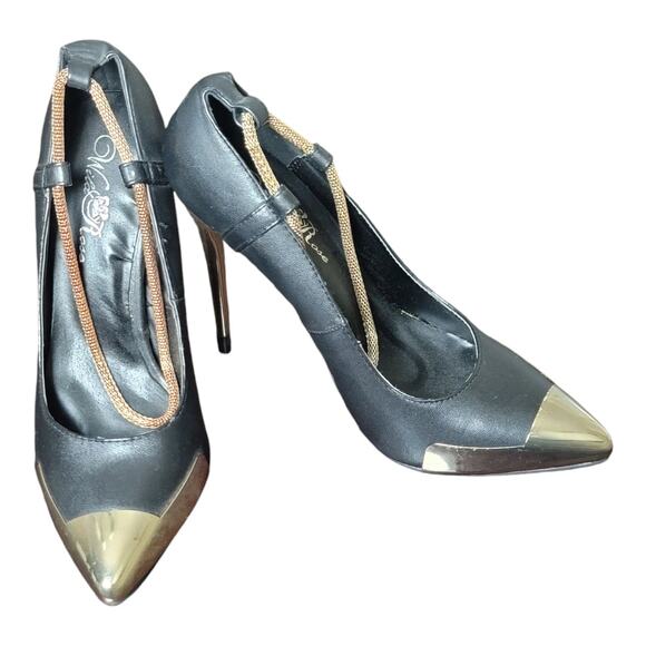 Wild Rose Chain Ankle Strap‎ Metallic Pointy Toe and Heel Pumps Stiletto Heels - Picture 1 of 8